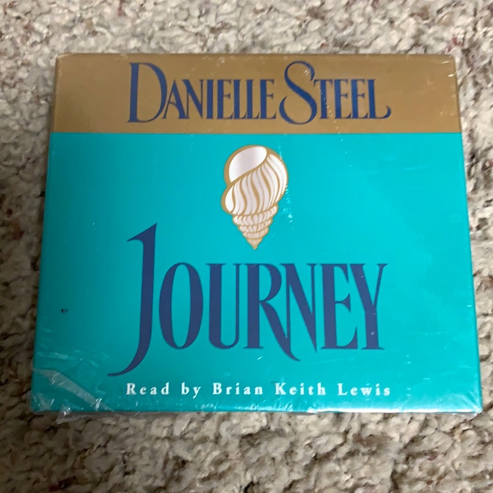NWT Danielle Steel “Journey ” Audiobook CD
